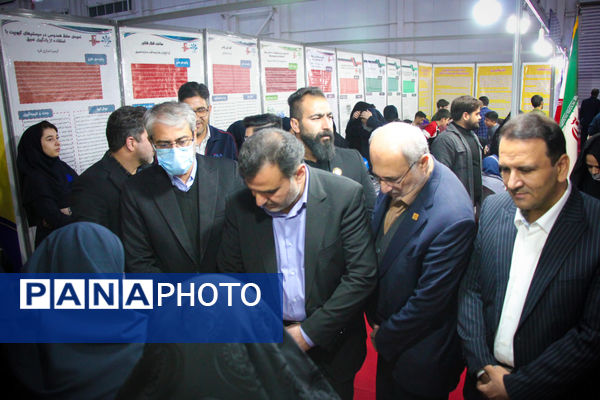 آغاز به‌کار نمایشگاه نوآوری و فناوری کاشان با ارائه دستاوردهای دانش‌آموزی