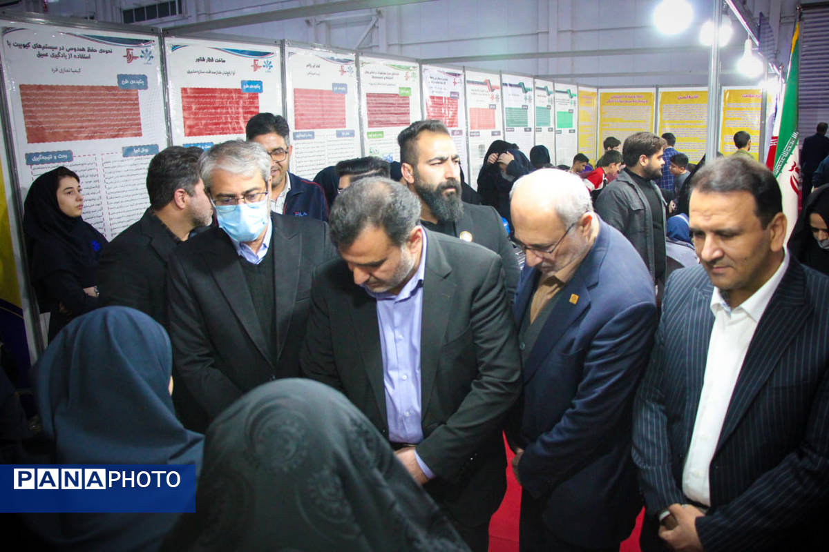 آغاز به‌کار نمایشگاه نوآوری و فناوری کاشان با ارائه دستاوردهای دانش‌آموزی