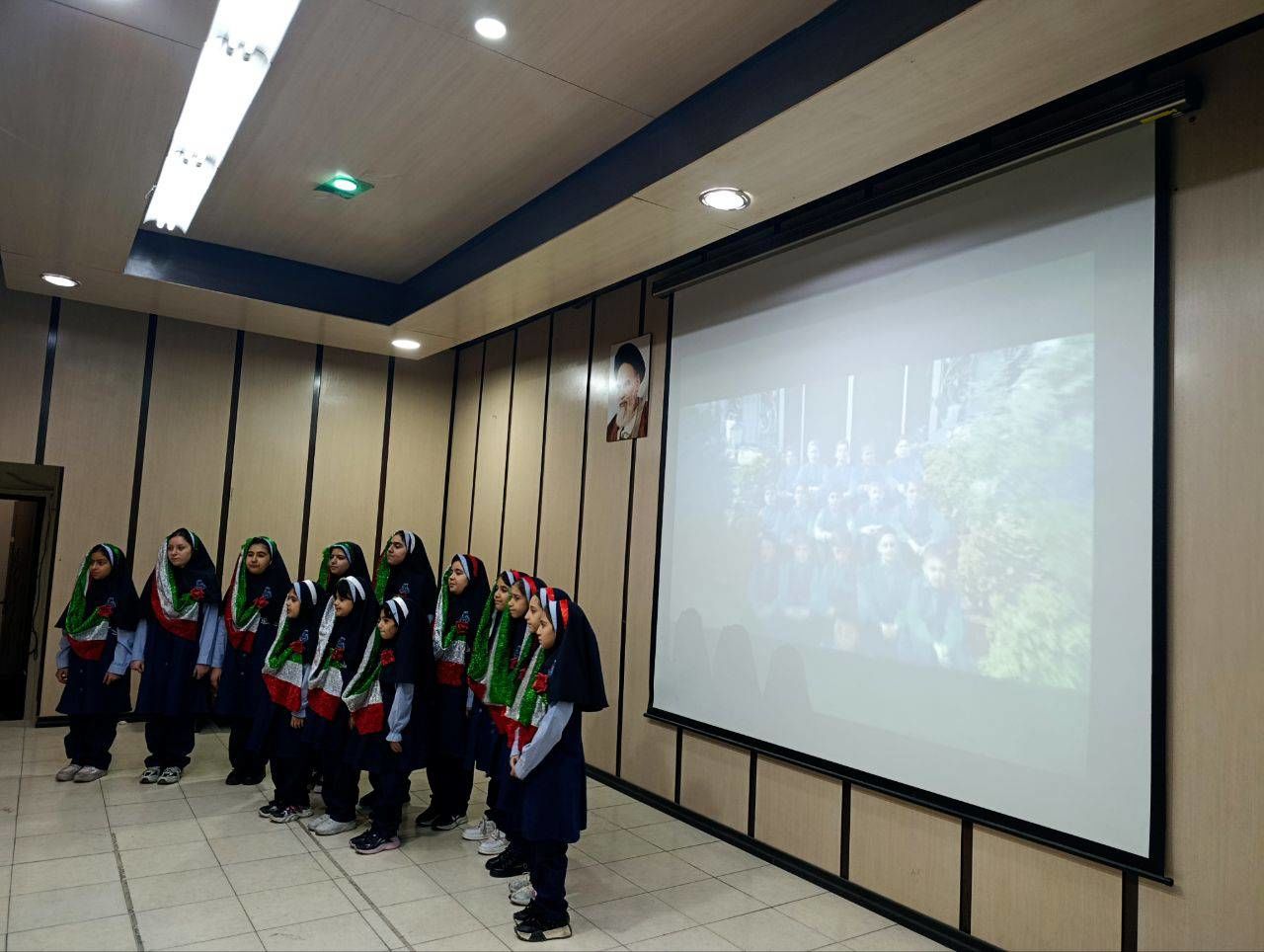 نخستین نشست هم‌اندیشی معاونان و مربیان منطقه ۴ در سال تحصیلی جدید برگزار شد