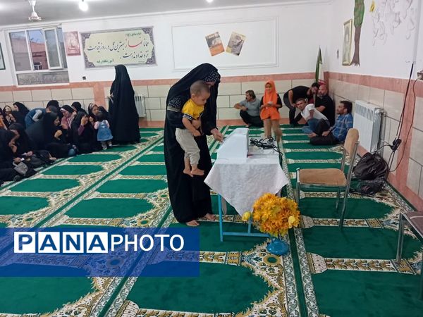 اولین جلسه انجمن اولیا و مربیان دبستان شهید عباسپور روستای عارف آباد کاشمر