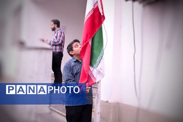 صبحگاه دانش‌آموزی در دبیرستان دوره اول شاهد گرگان