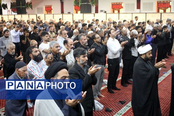فروغ ایمان و همدلی در نماز جمعه بندرعباس