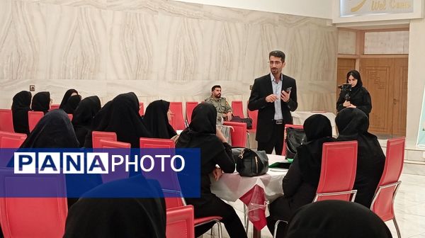 دوره توانمندسازی زیست‌محیطی برای مراقبان سلامت مدارس ابتدایی در چهارمحال و بختیاری