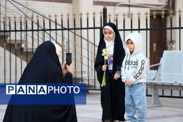 مراسم استقبال از کاروان دانش‌آموزی اعزام به حج عمره در یزد