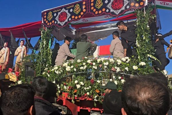 استقبال باشکوه مردم شهرستان بهاباد از شهید گمنام