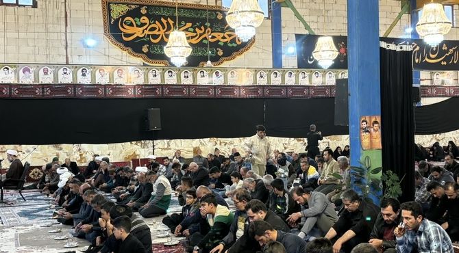 مراسم دعای عرفه همزمان با سراسر کشور در شهر دیباج برگزار شد