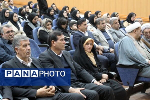 ملکان صحنه افتخارآفرینی برترین‌های کنکور ۱۴۰۴