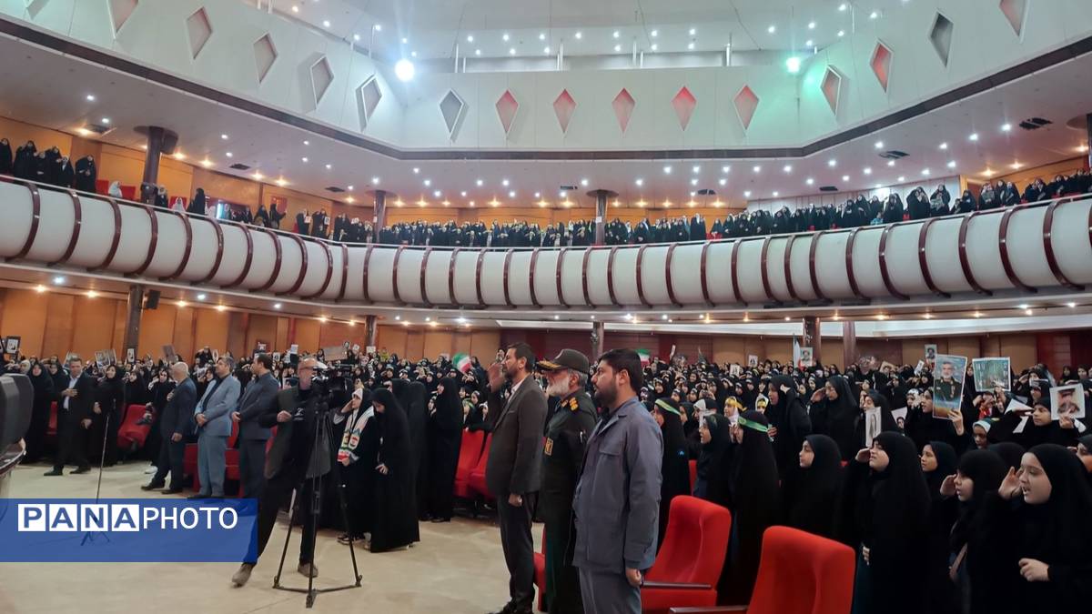 ویژه برنامه فاطمه بهانه خلقت در سالن همایش صدای و سیمای خراسان رضوی