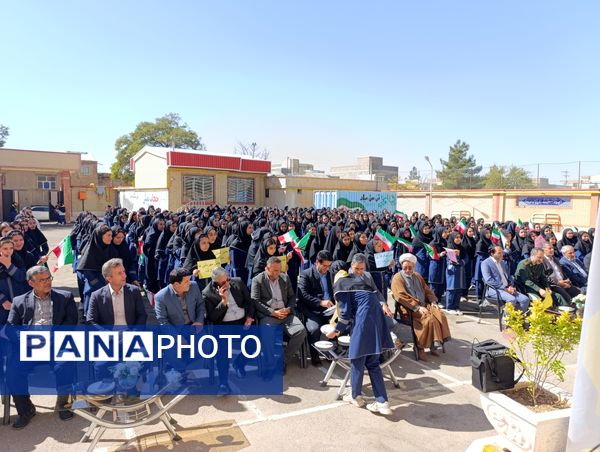 جشن عاطفه‌ها در ملکان؛ مهربانی به وقت مدرسه