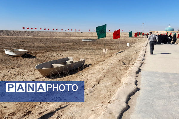 قدمگذاشتن دانشآموزان رباطکریم بر خاک مقدس شلمچه