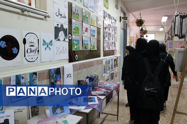 جشنواره هفته مشاغل در هنرستان تقوی پیشگان بهارستان۲