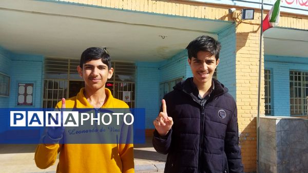 انتخابات شورای دانش آموزی در دبیرستان شاهد ابوذر غفاری نیشابور 