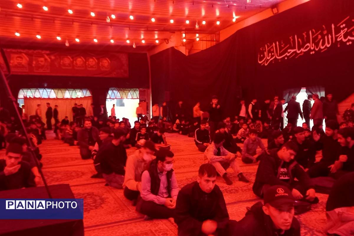 مراسم عزاداری هیئت‌های دانش‌آموزی مدارس پیشوا به مناسبت شهادت امامزاده جعفر(ع) در حرم مطهر آن حضرت