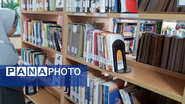 معرفی کتاب‌های  مرجع توسط دانش آموزان مدرسه شهید نجفی فدافن