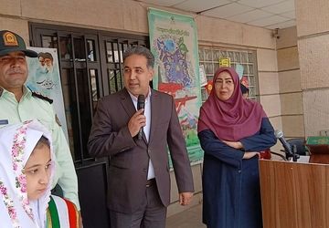 کلاس اولیها با جشن شکوفهها به مدرسه آمدند