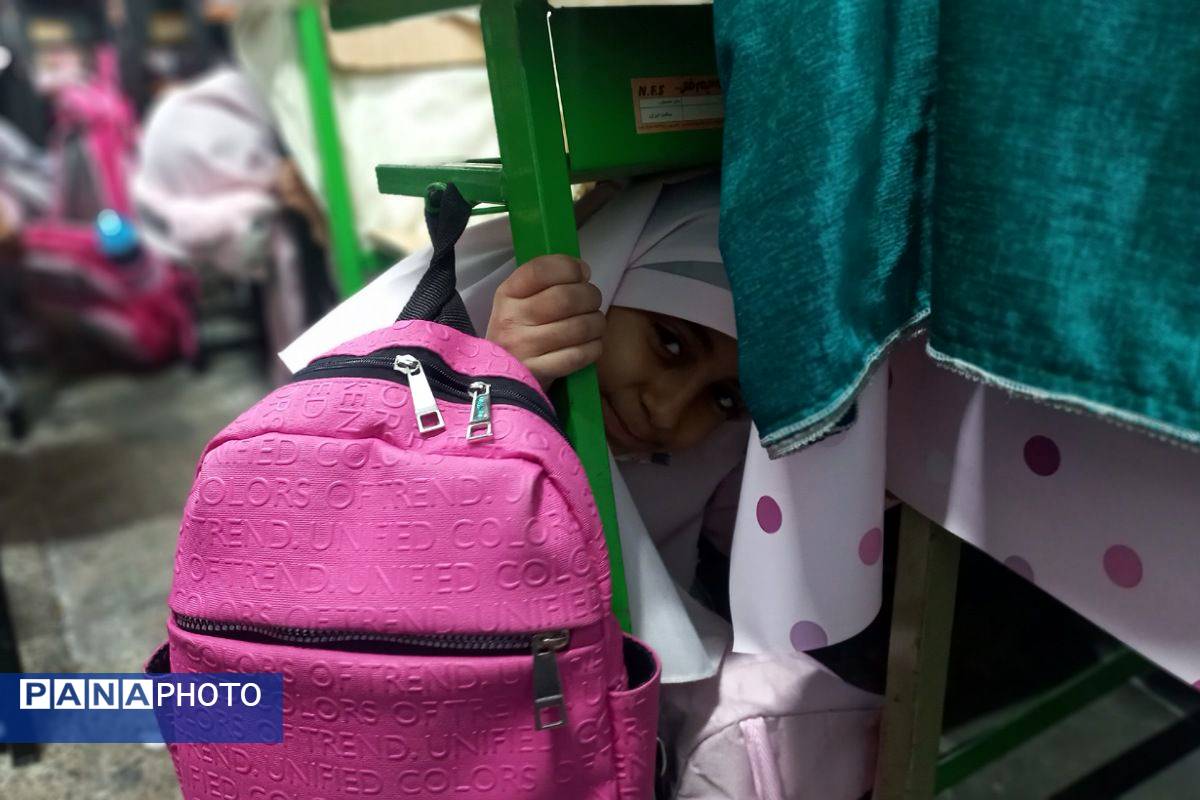 مانور زلزله در کلاس درس