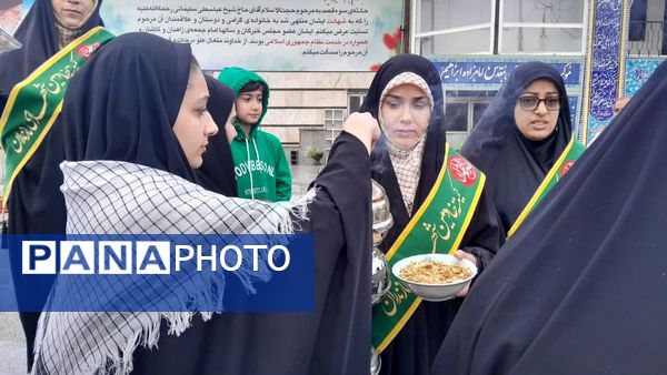 آیین بدرقه کاروان راهیان نور هنرستان بنت الزهرا هادی‌شهر 