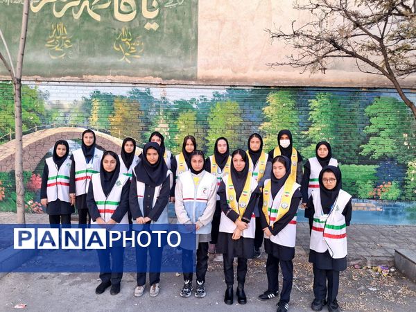 اجزای مانور زلزله تمام تشکیلاتی در دبیرستان مدرس تبریز 