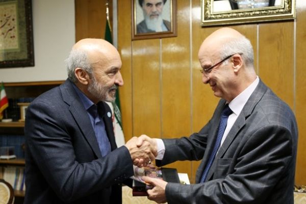وزیر آموزش و علوم ارمنستان با رئیس دانشگاه تهران دیدار کرد