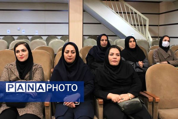 دوره توانمندسازی مربیان پیشتازان گچساران 