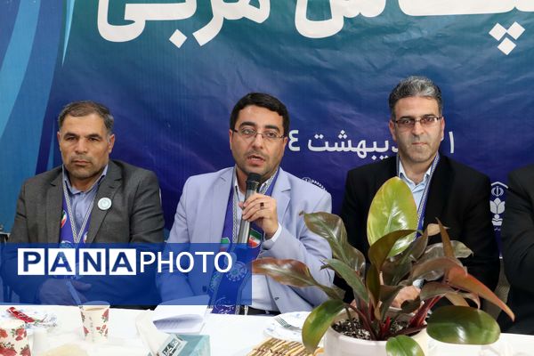 آیین سپاس مربی در آذربایجان شرقی