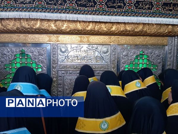 خادمان کوچک، ارادت بی کران