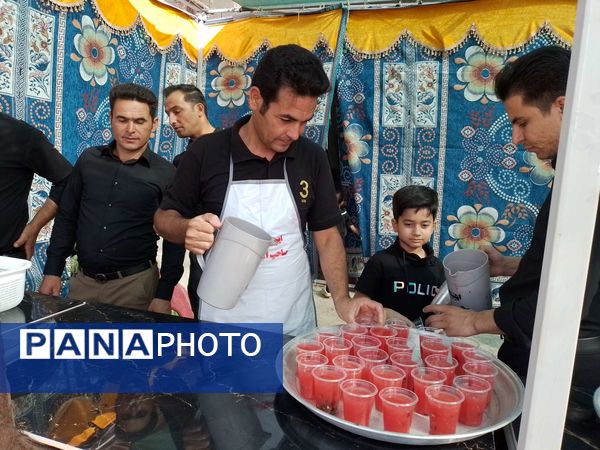 برپایی ایستگاه صلواتی در روستای نقاب شهرستان خلیل آباد