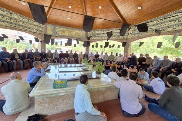 تجدید میثاق قاریان قرآن و اهالی بلده با شهدای گمنام