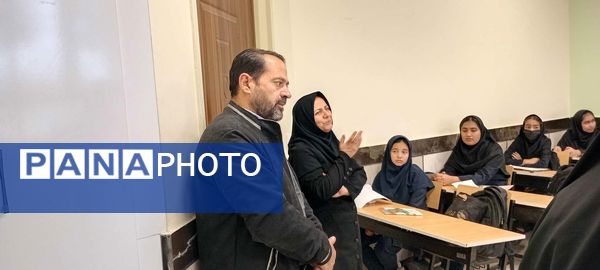 بازدید مسئولین آموزش و پرورش خلیل آباد از دبیرستان مادرمهربان نقاب
