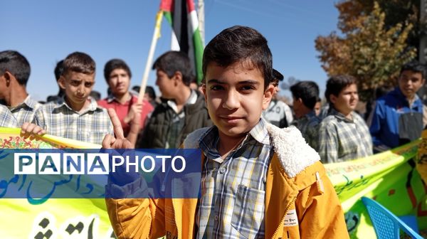  ۱۳ آبان؛ فریاد ایستادگی و عزت ایرانی در شهر بن 