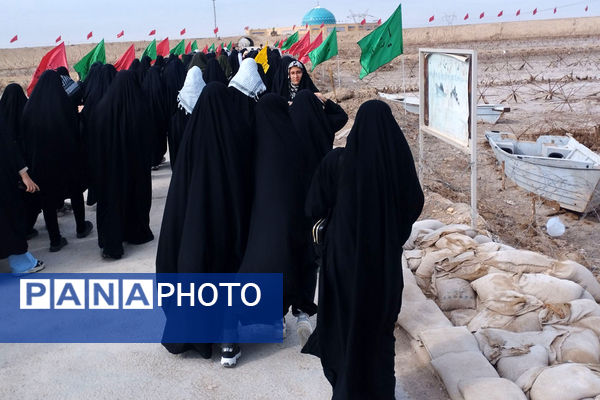 اعزام آخرین گروه از دختران دانش‌آموز ناحیه یک قم به اردوی راهیان نور