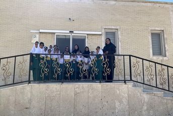 قدردانی دانش‌آموزان مدرسه فاطمیه خاتم از پرستاران