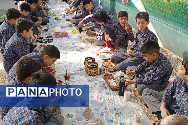 برگزاری صبحانه سلامت در دبستان علامه طباطبایی پیشوا