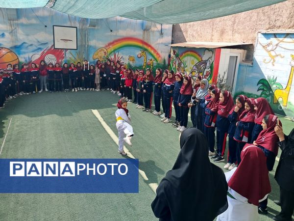 اجرای برنامه‌های ورزشی دبستان ارمغان هستی ناحیه 3 کرج در هفته تربیت‌بدنی 