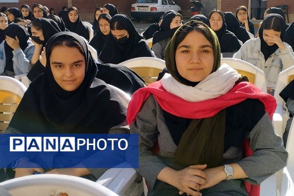 برگزاری مراسم روز دانش‌آموز در مدارس بهارستان‌دو