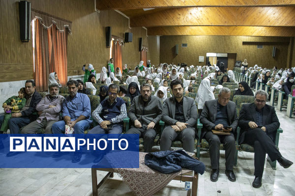 اجرای نمایش حدیث کساء و تشییع نمادین حضرت زهرا(س) توسط دانش آموزان دبستان حضرت زینب(س) 