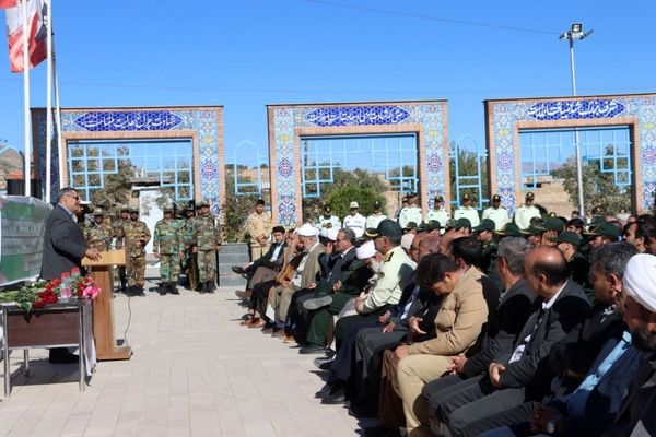 آئین عطرافشانی مزار شهدا، همزمان با هفته نیروی انتظامی