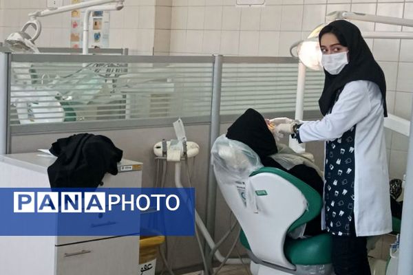 بازدید از دانشکده دندانپزشکی تهران دانش‌آموزان دبیرستان شهدای علم‌ و فناوری بهارستان دو