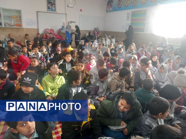 جشنواره میوه آرایی در مدرسه شهید غلامی خلیل آباد 