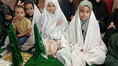 همایش «سه ساله‌های حسینی» در مسجد امام حسین(ع) شهر بن برگزار شد