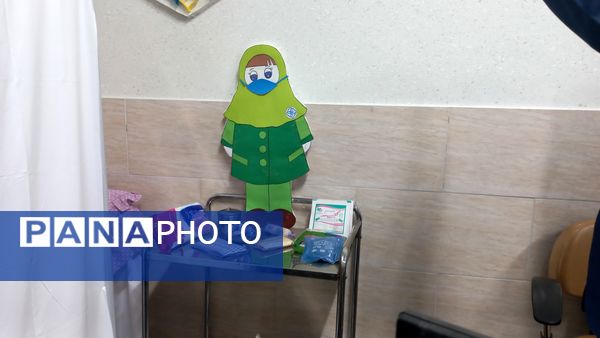 آئین افتتاحیه برنامه سفیران سلامت دانش آموزی استان خراسان رضوی در دبستان شاهد تحقیقی ناحیه ۶