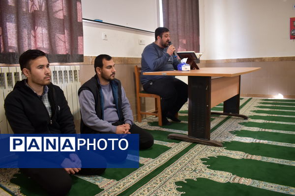 برنامه هماهنگ استانی «محفل معنوی قرآن و نماز جماعت» در نوخندان