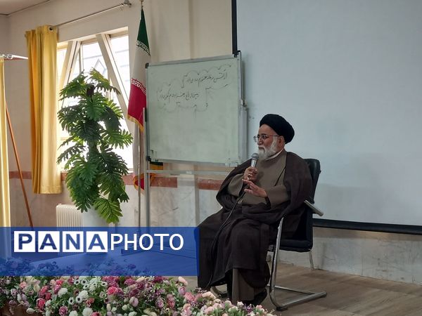 حضور امام جمعه شهرستان نیشابور در دبیرستان نمونه وکیلی استاد شفیعی کدکنی «وکیلی ۱۰»