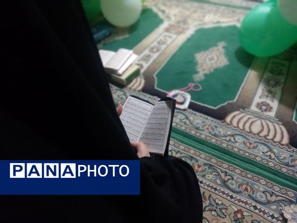 اعتکاف دانش‌آموزی در شهر بهنمیر