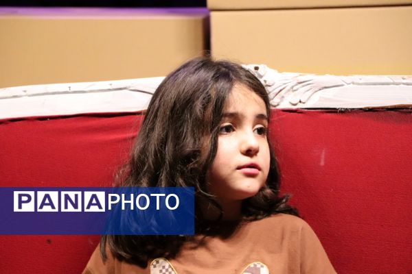 نمایش «در باران آمد» تا سوم مهرماه روی صحنه می‌رود