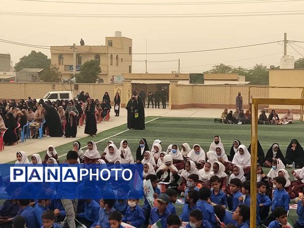 دانش آموزان امروز پرچم داران استقلال و عزت فردا 