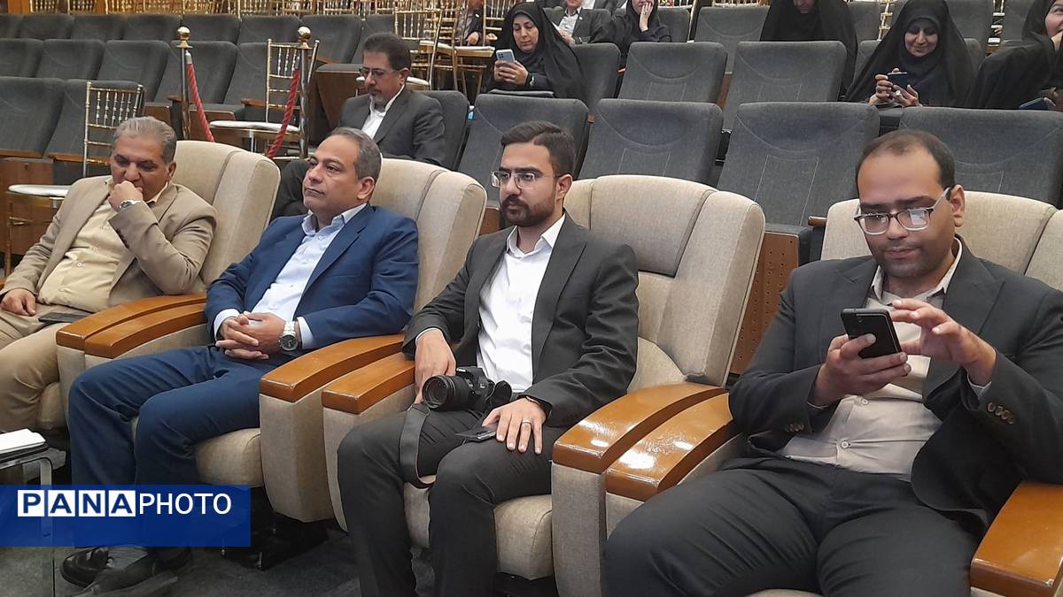  گردهمایی مدیران مدارس ناحیه ۷ در مشهد