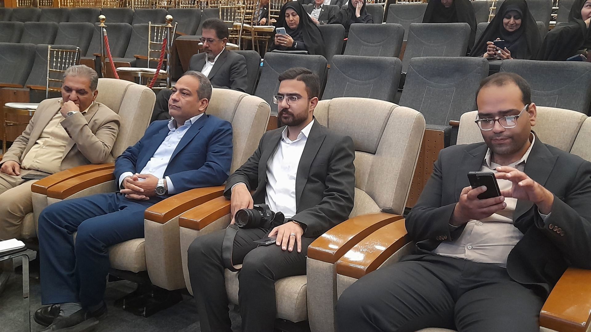  گردهمایی مدیران مدارس ناحیه ۷ در مشهد