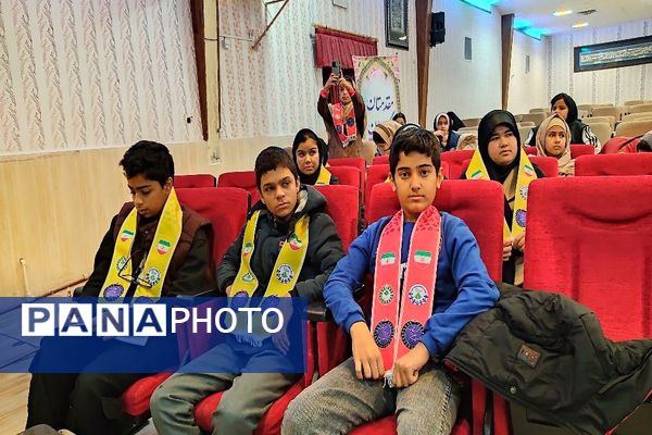 کلاس آموزشی خبرنگاری در کانون مهر تابان نیشابور