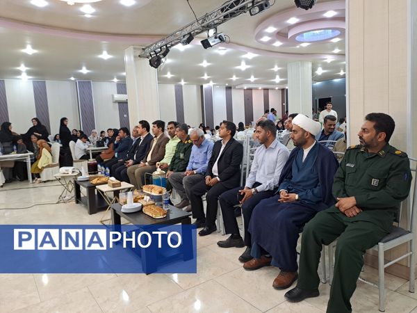 جشن تجلیل ازمقام والای معلم در بندرخمیر